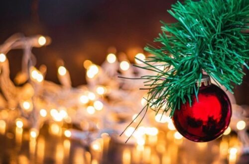 From Carols to Candles: The Customs of a Traditional Christmas Eve